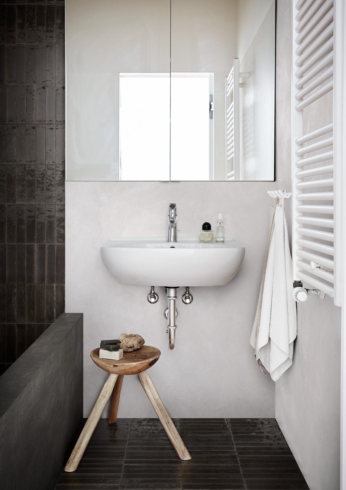 Piet Boon 060X240 Glaze Tile Black Piet Boon 060X240 Glaze Tile Black